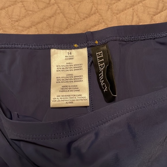 Ellen Tracy two-piece bathing suit - Picture 3 of 8